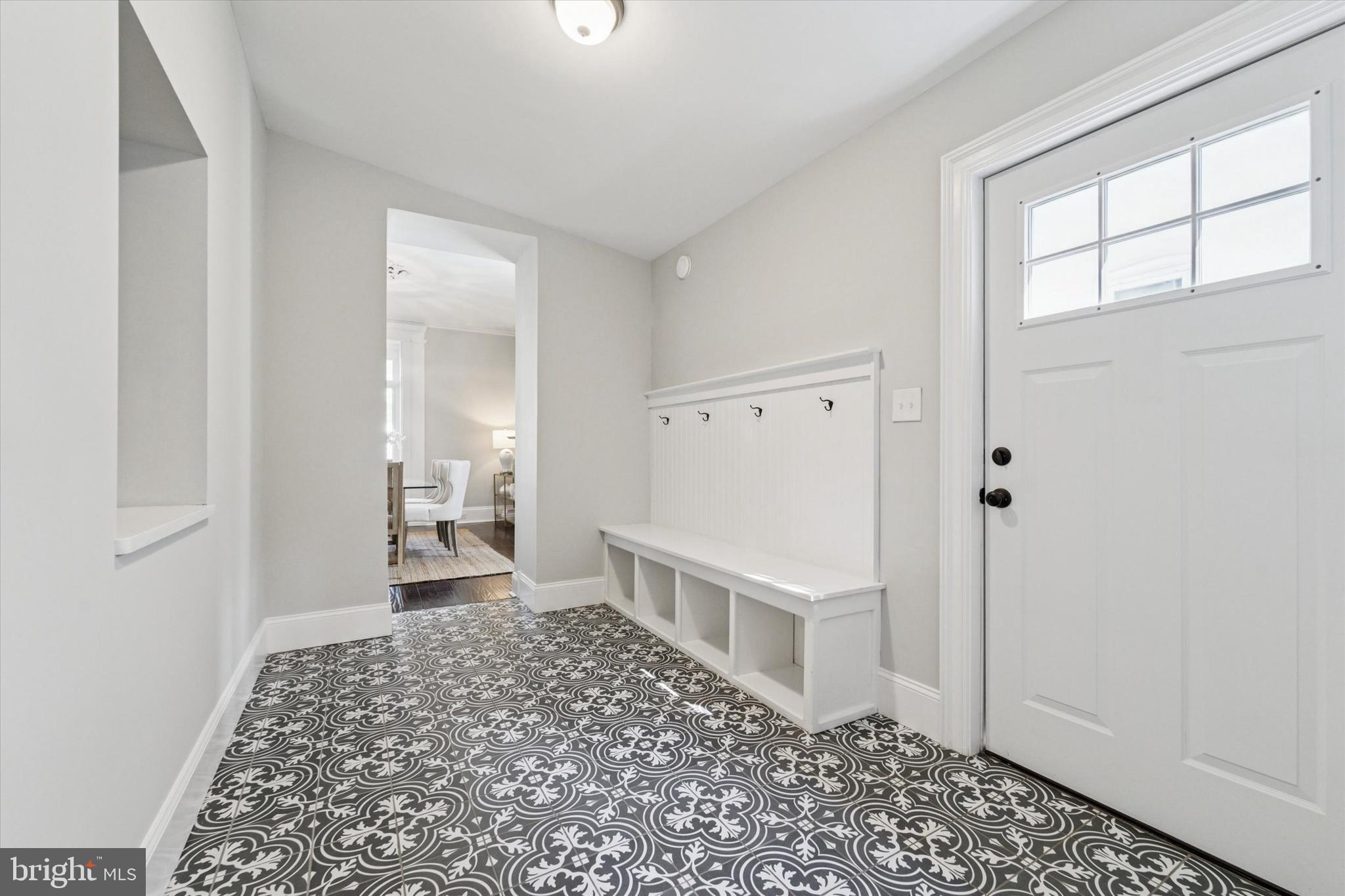 ROXBOROUGH - Residential