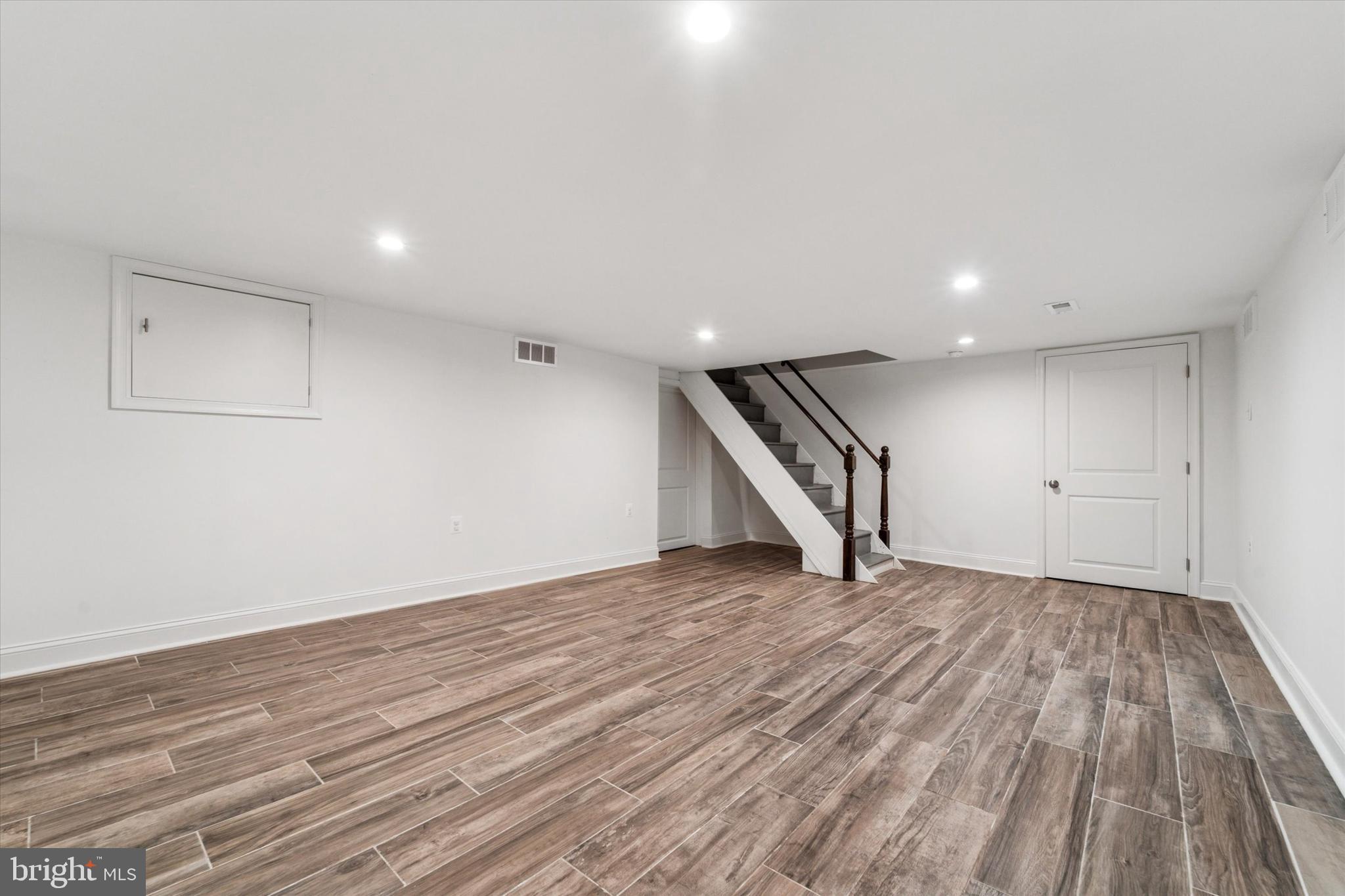 ROXBOROUGH - Residential