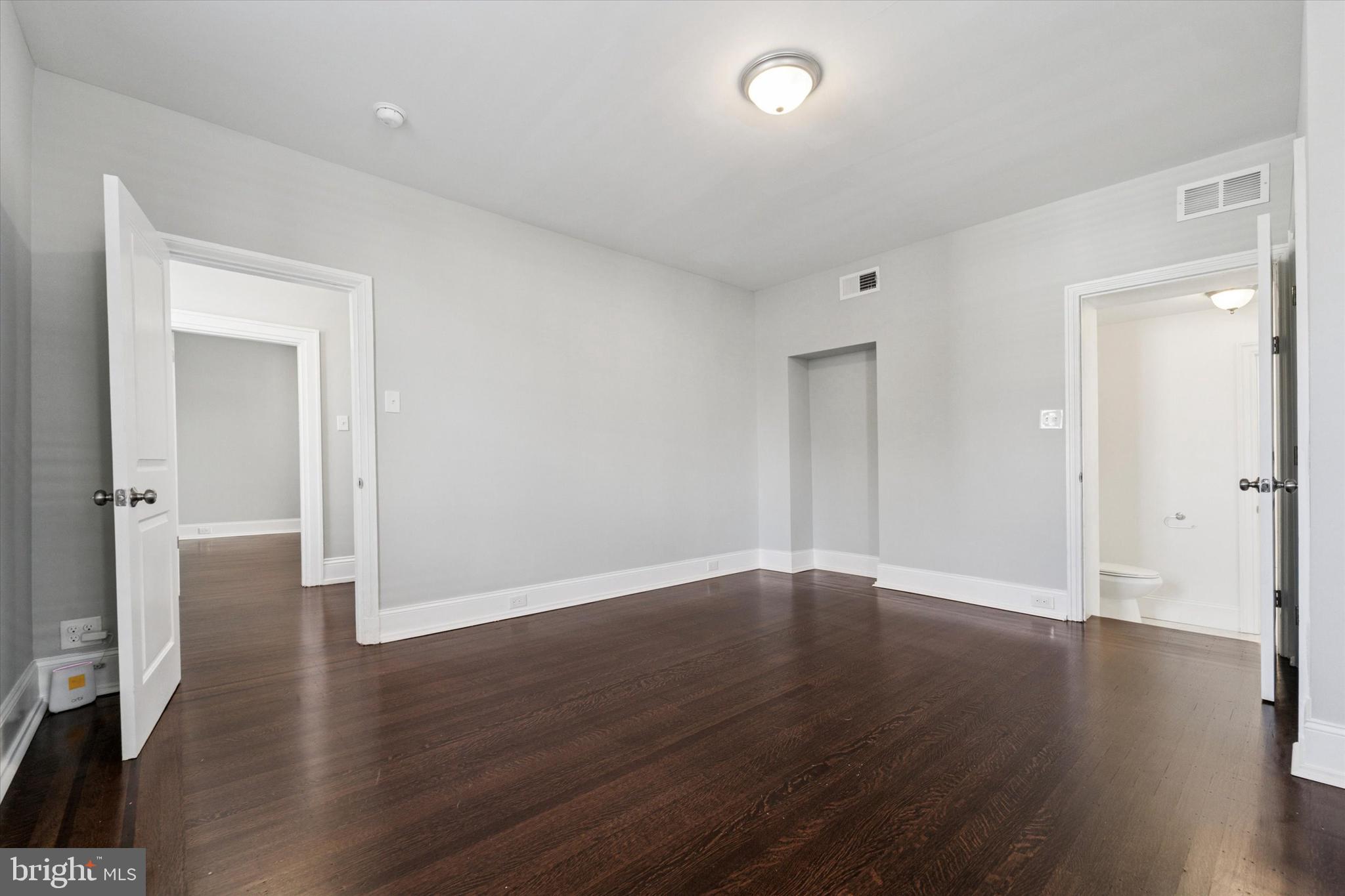 ROXBOROUGH - Residential