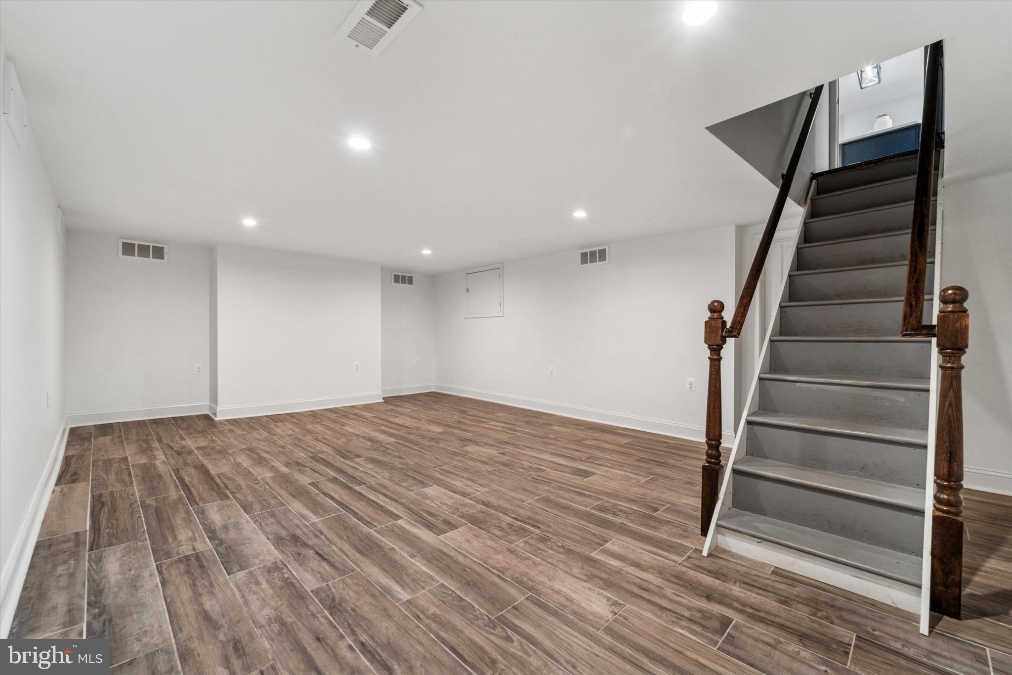 ROXBOROUGH - Residential