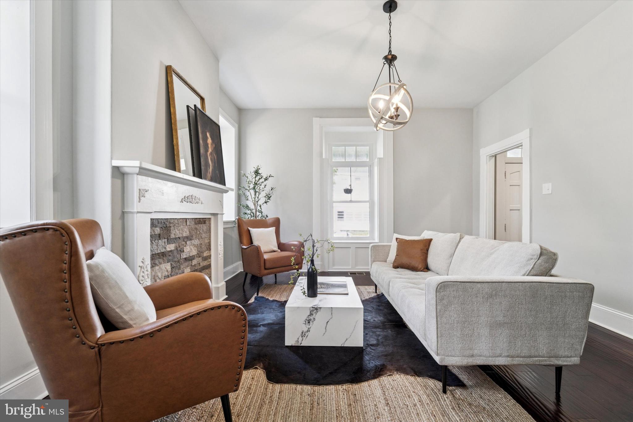 ROXBOROUGH - Residential