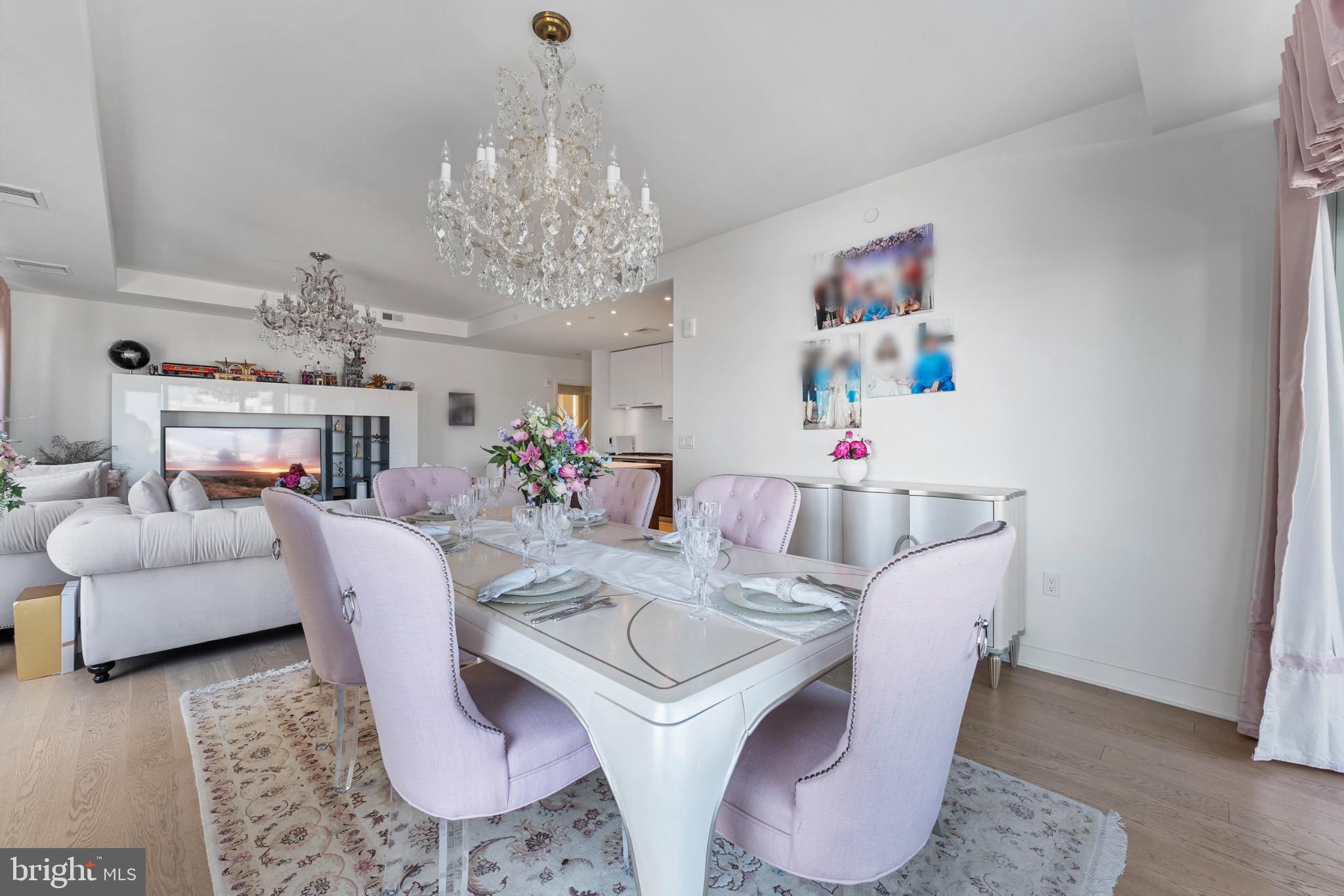 THE VERSE CONDO - Residential