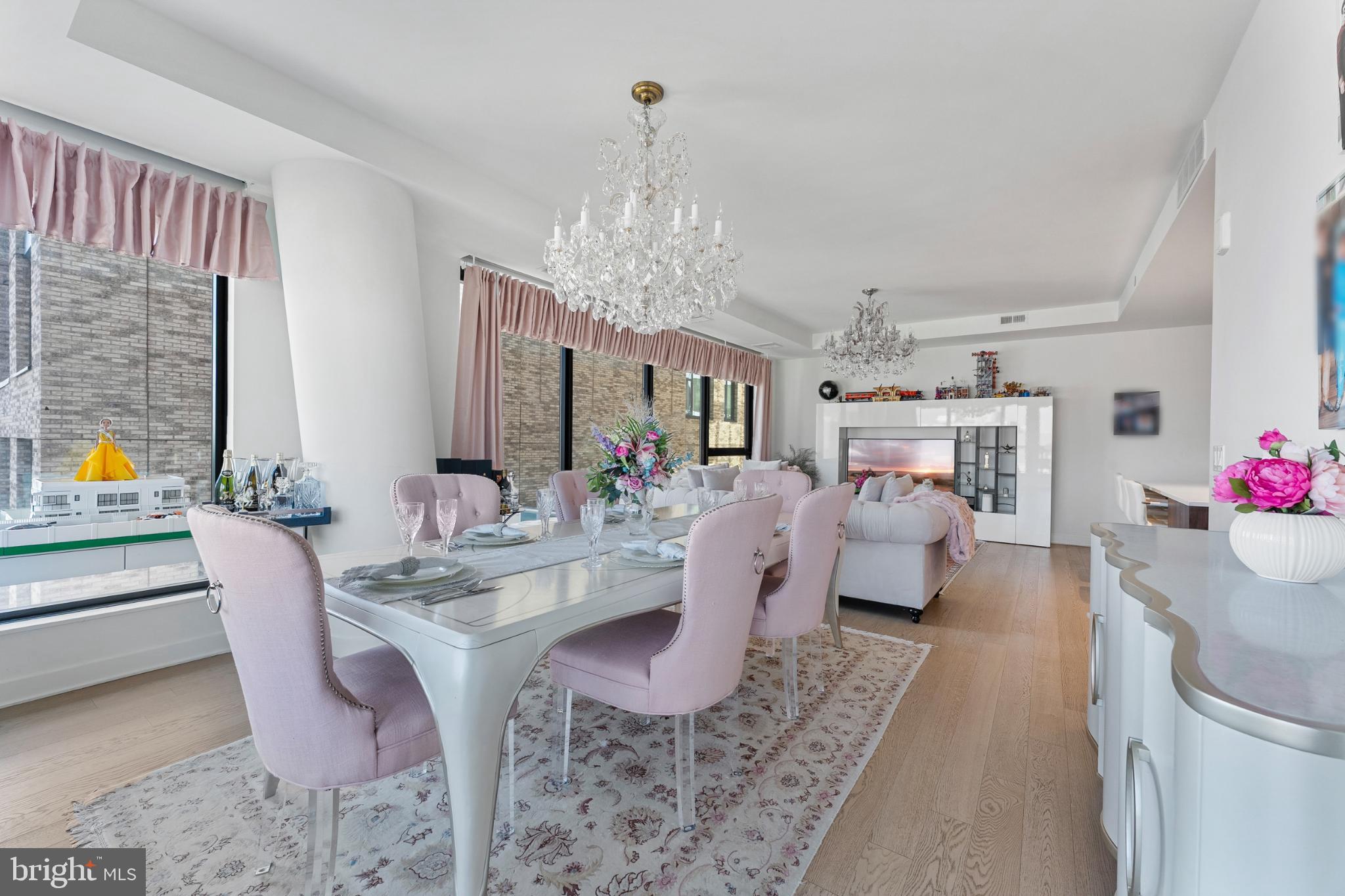 THE VERSE CONDO - Residential