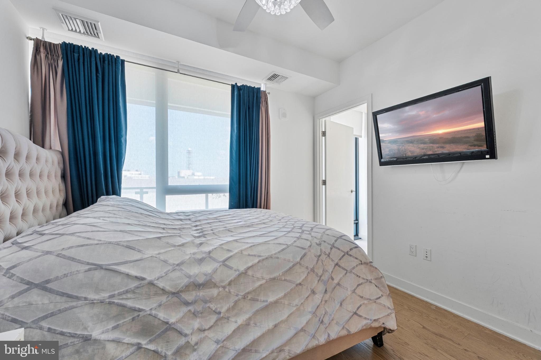 THE VERSE CONDO - Residential