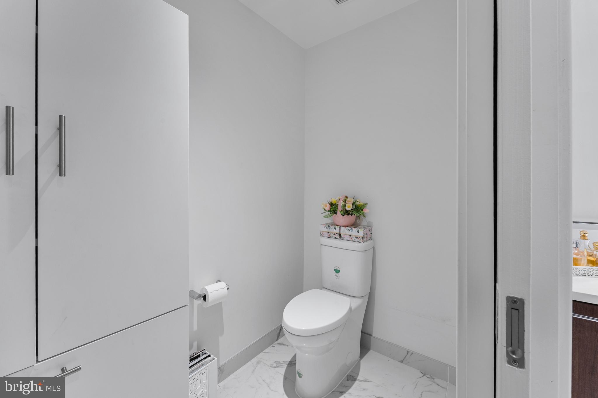 THE VERSE CONDO - Residential