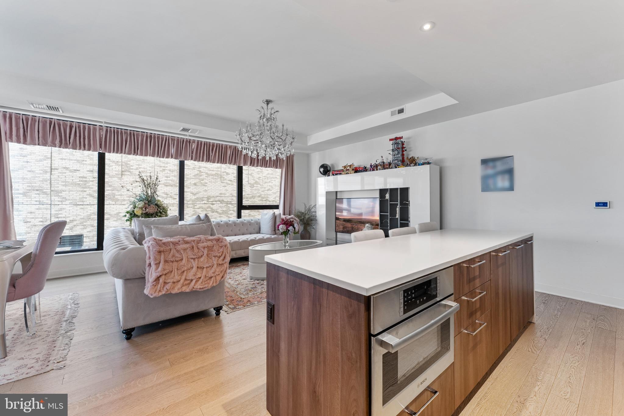 THE VERSE CONDO - Residential