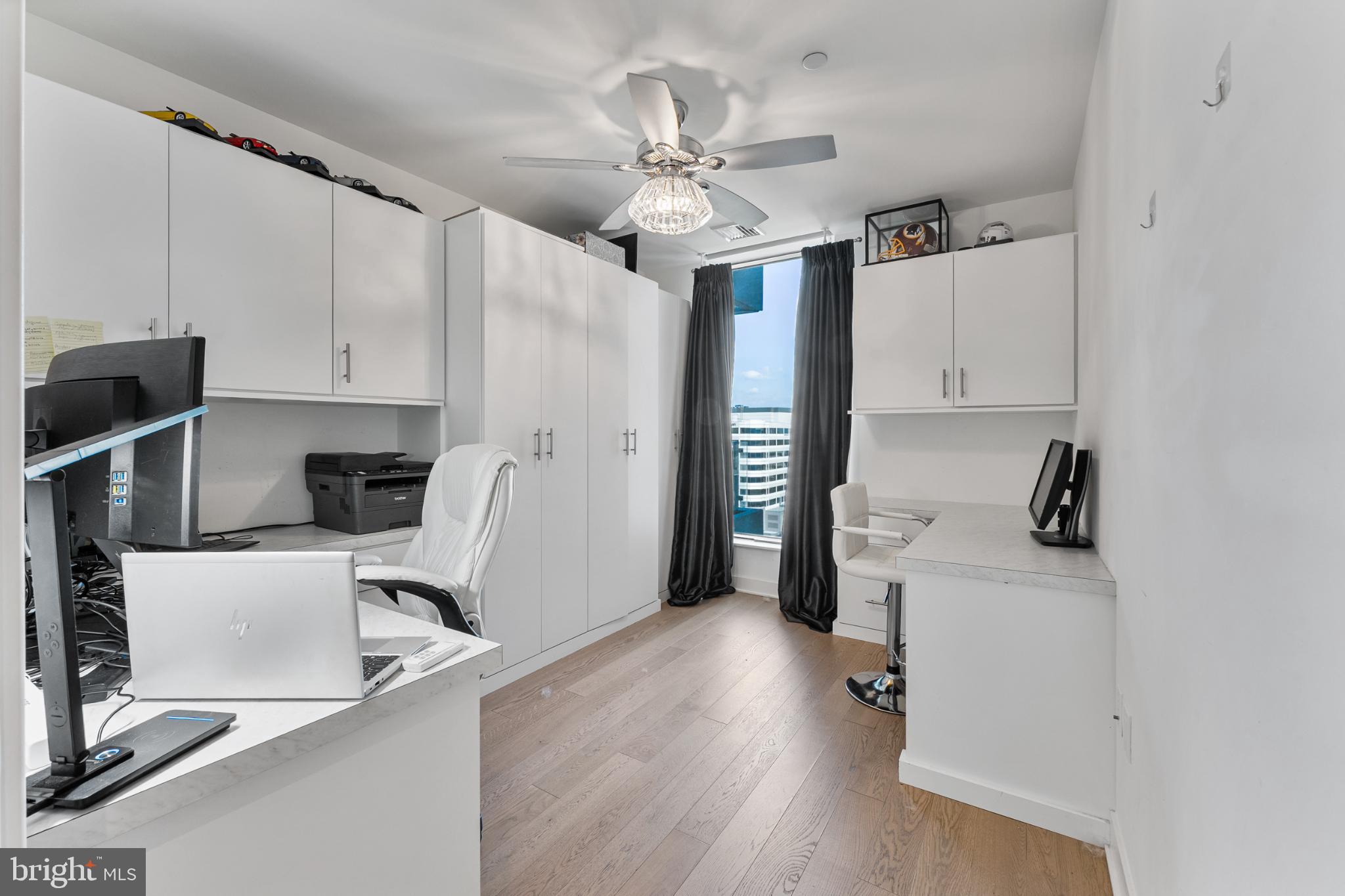 THE VERSE CONDO - Residential