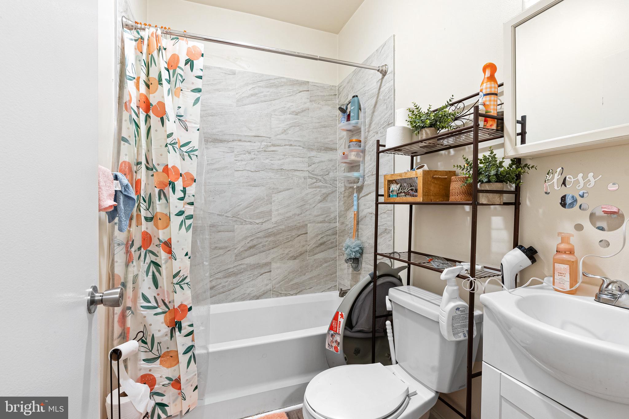 1213 W ALLEGHENY AVENUE