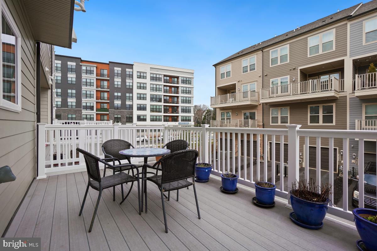 CROWN FARM - Residential Lease