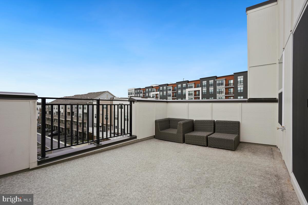 CROWN FARM - Residential Lease