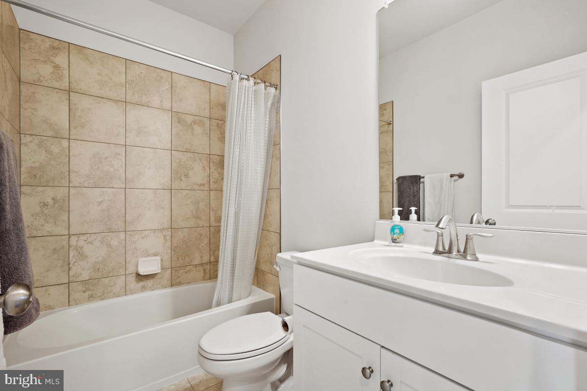 CROWN FARM - Residential Lease