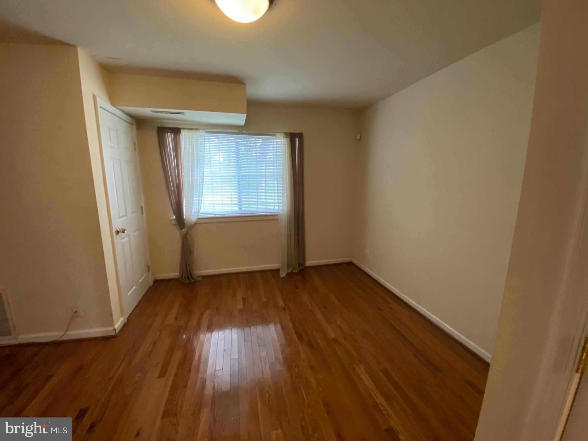 LANDOVER - Residential Lease