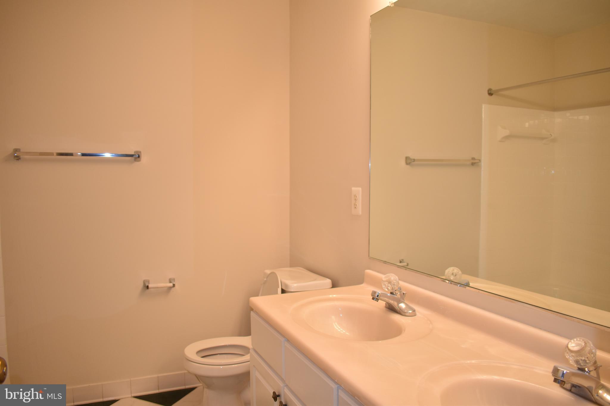 FAIRFAX RIDGE - Residential Lease