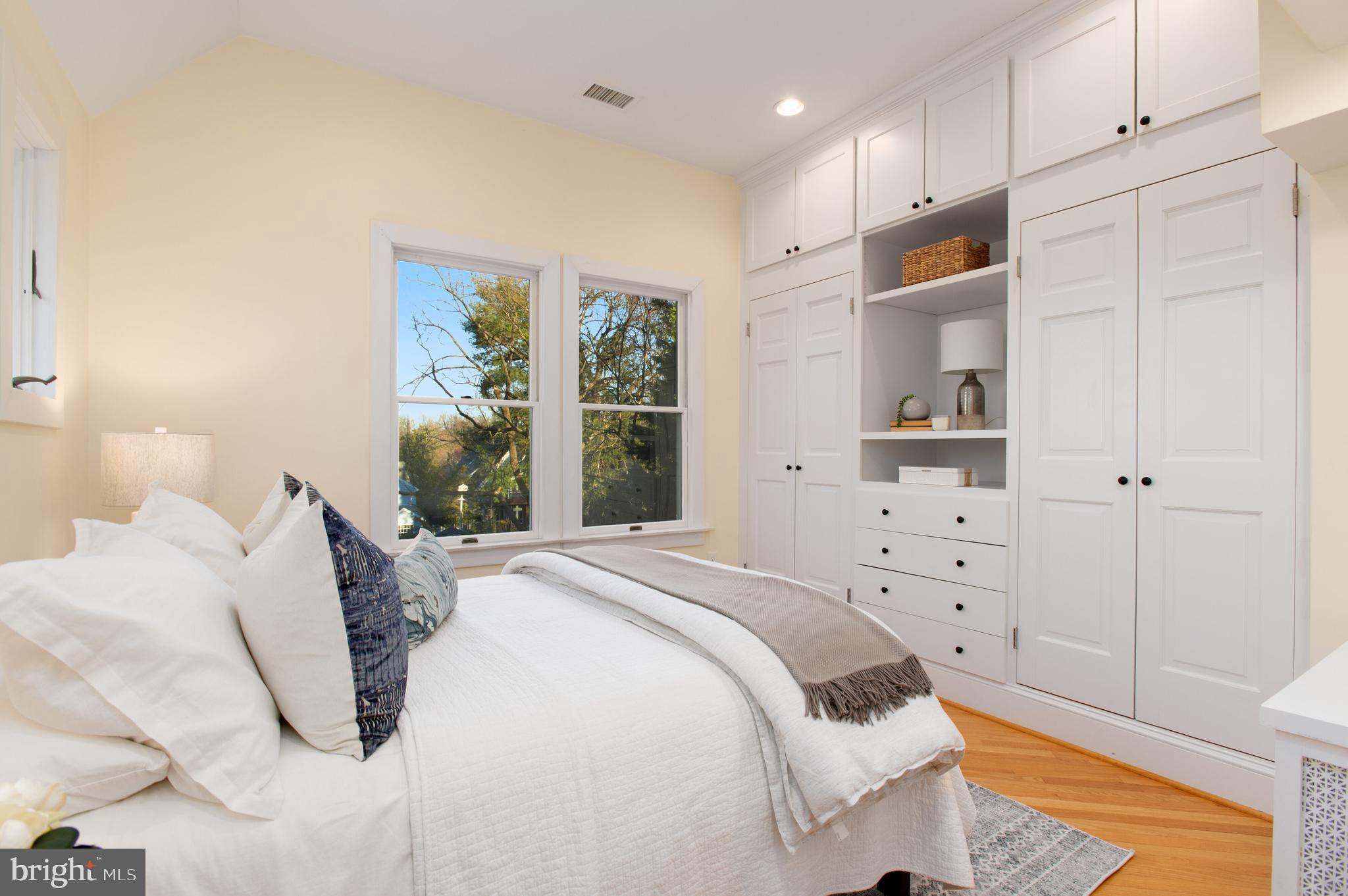 CHEVY CHASE - Residential