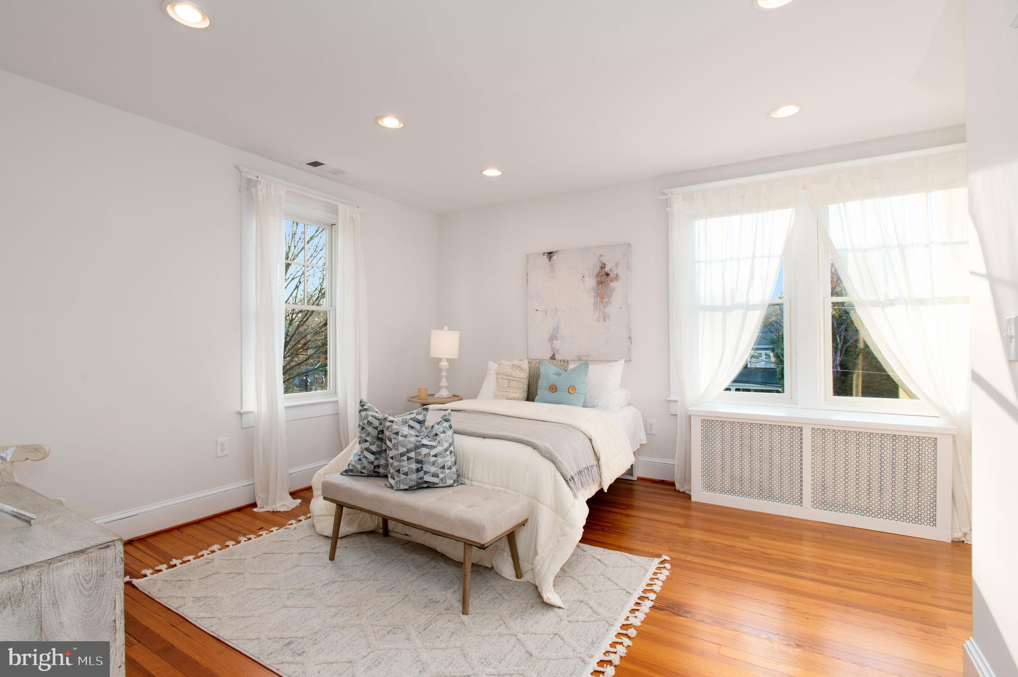 CHEVY CHASE - Residential