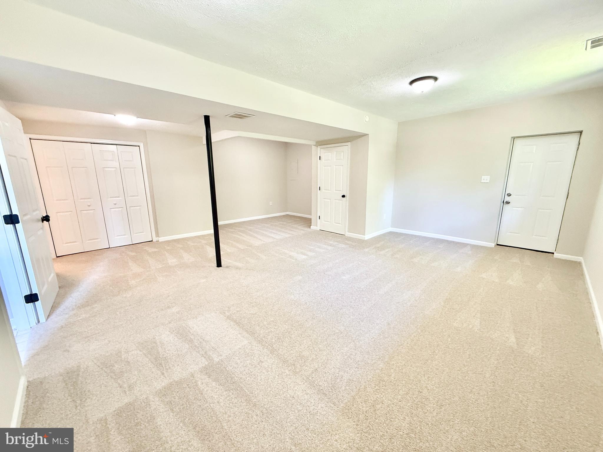 LAKE CAROLINE - Residential