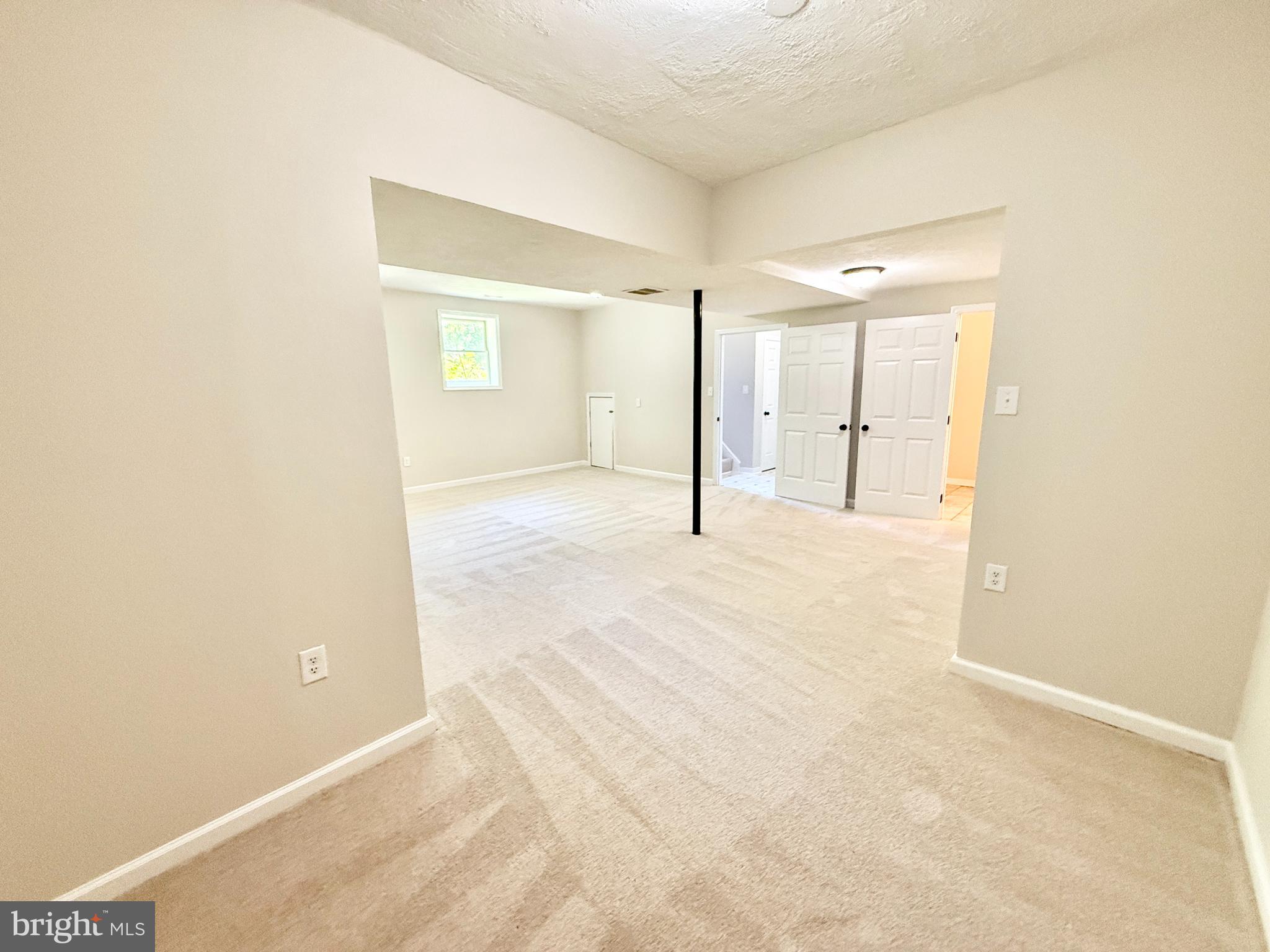 LAKE CAROLINE - Residential