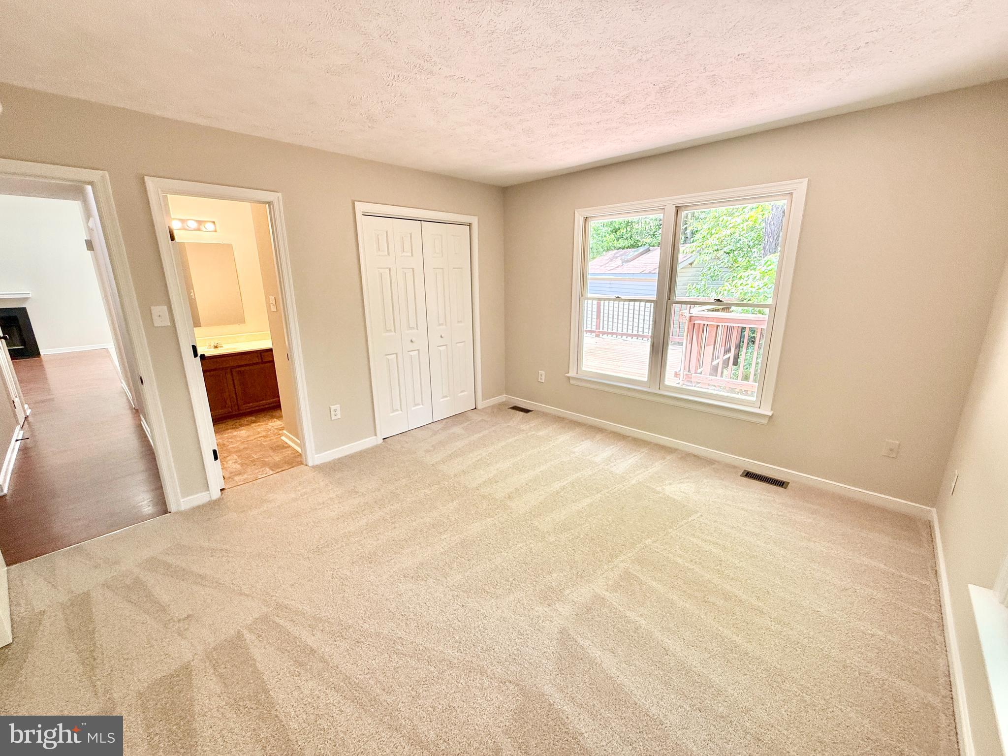 LAKE CAROLINE - Residential