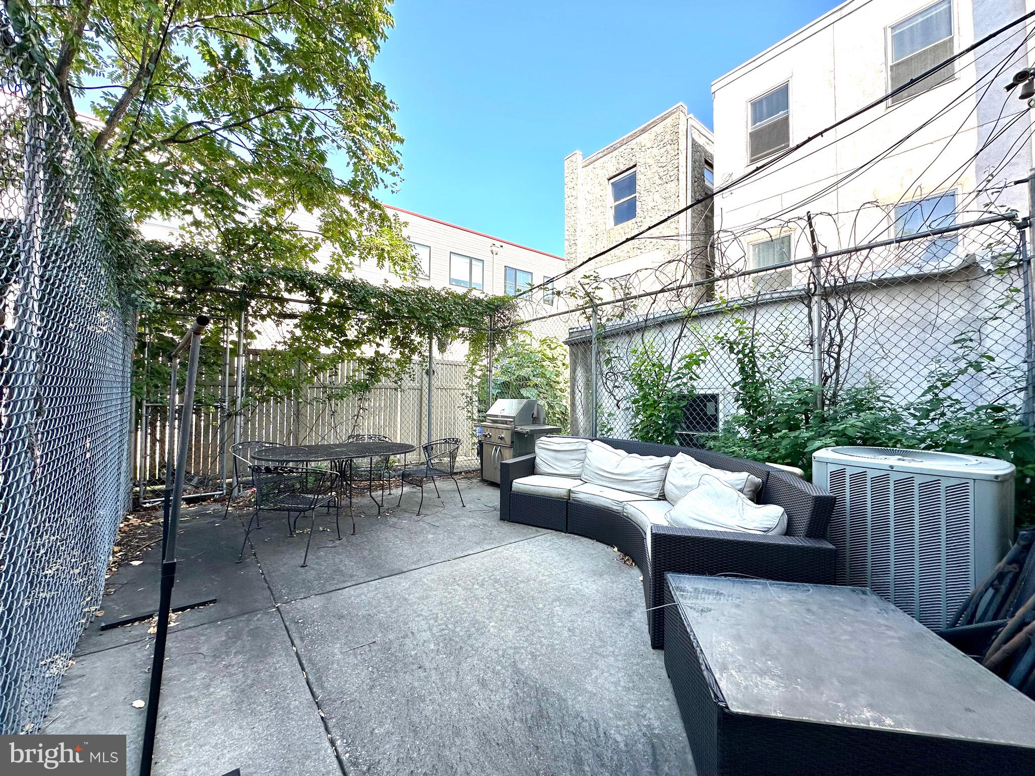 TEMPLE UNIVERSITY - Residential Lease