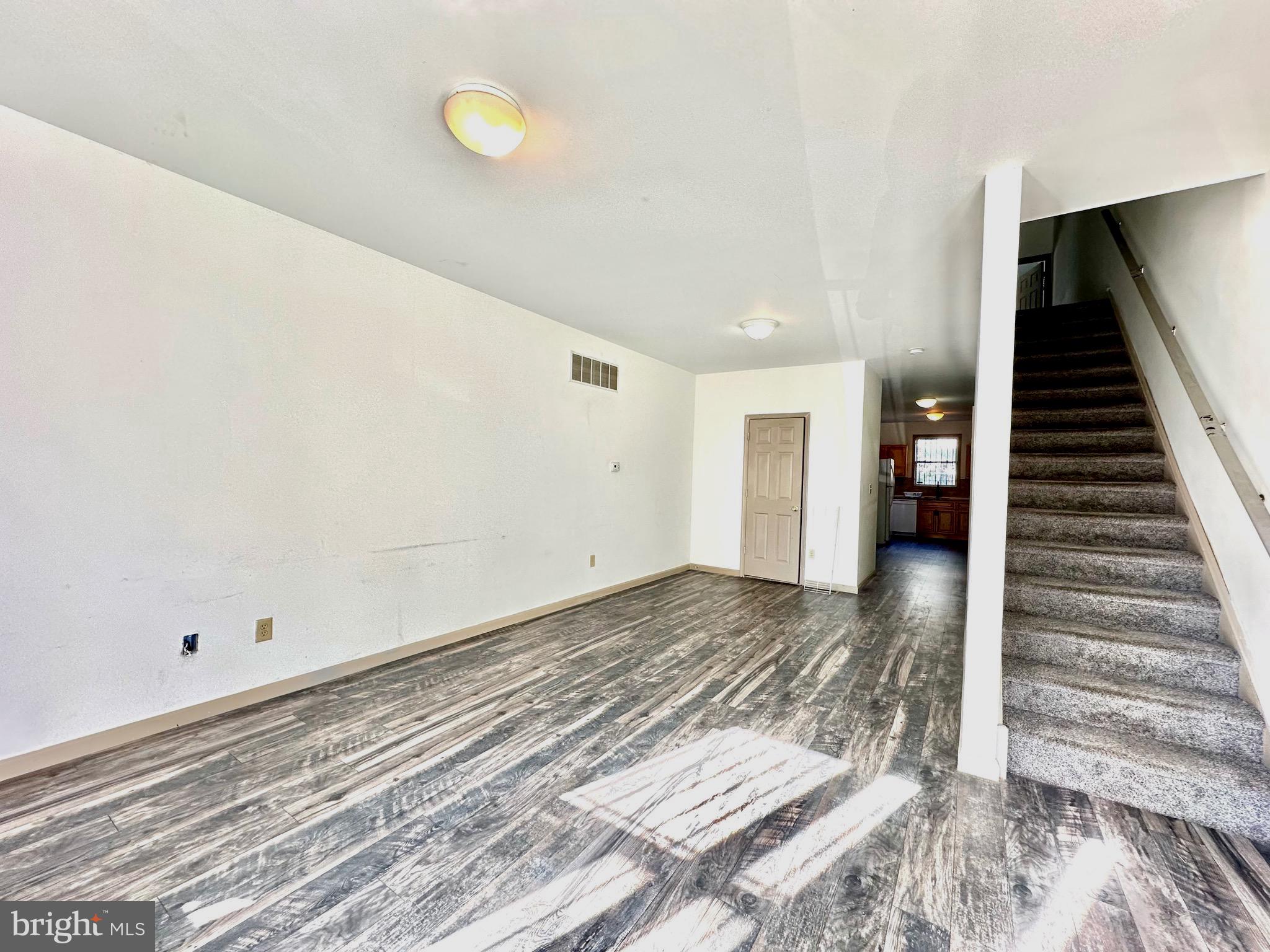 TEMPLE UNIVERSITY - Residential Lease