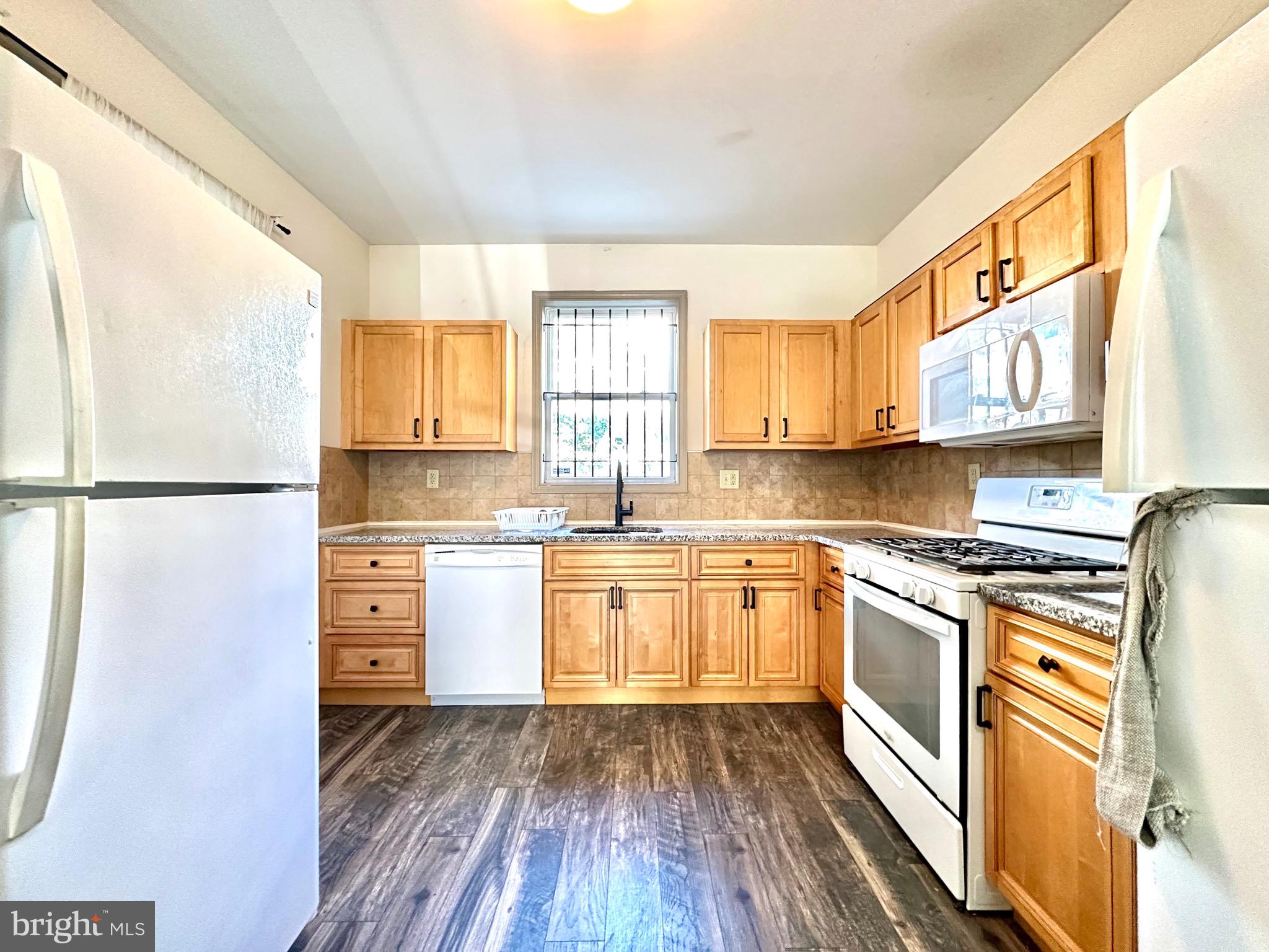 TEMPLE UNIVERSITY - Residential Lease