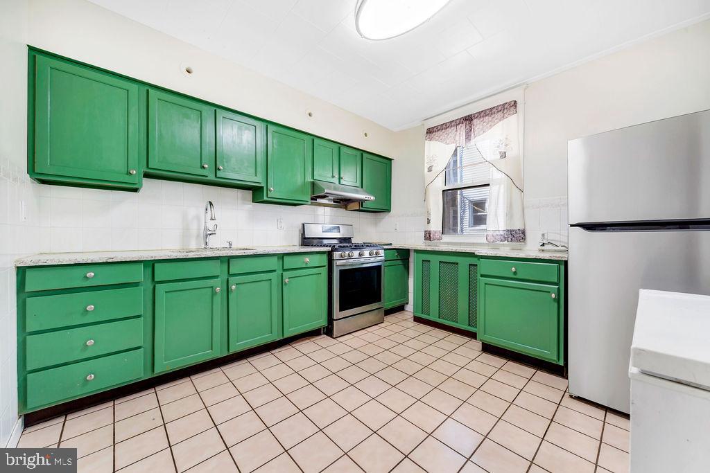 BEVERLY HILLS - Residential