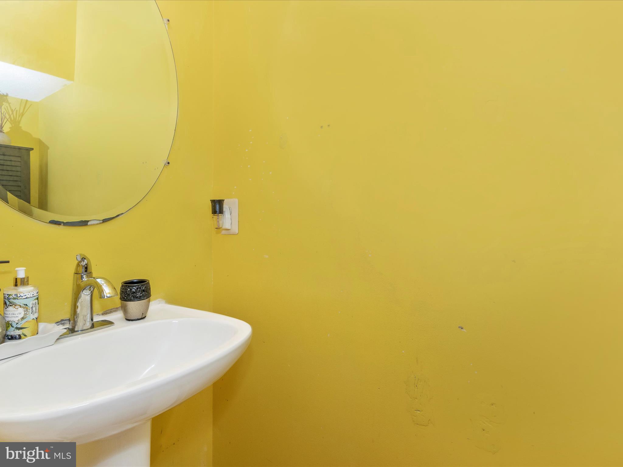 ARAGONA VILLAGE - Residential