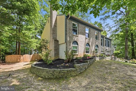 Photo of 7601 Cervantes Court, SPRINGFIELD, VA 22153 (MLS # VAFX2315146)