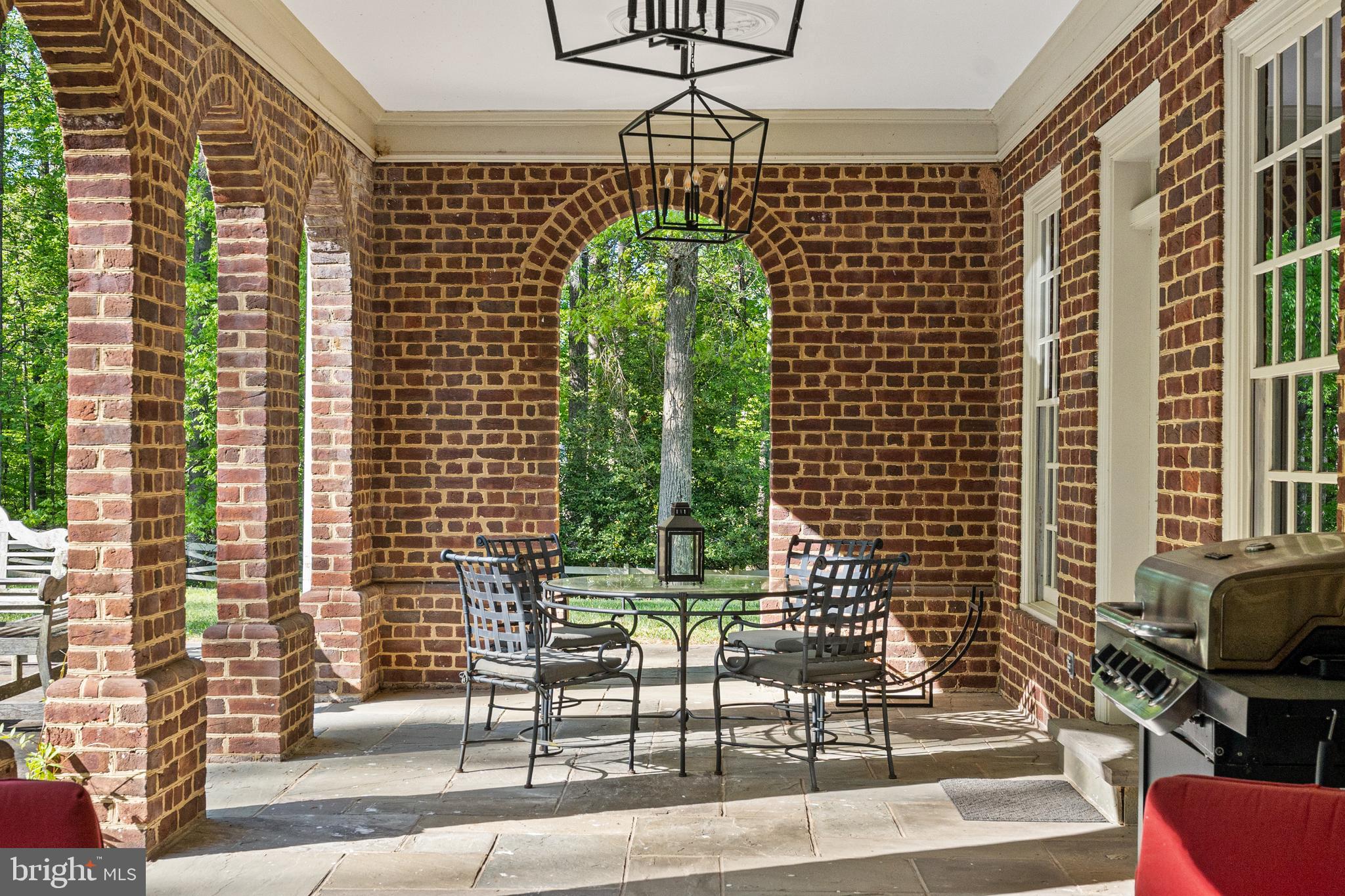 RIVE GAUCHE ESTATES - Residential