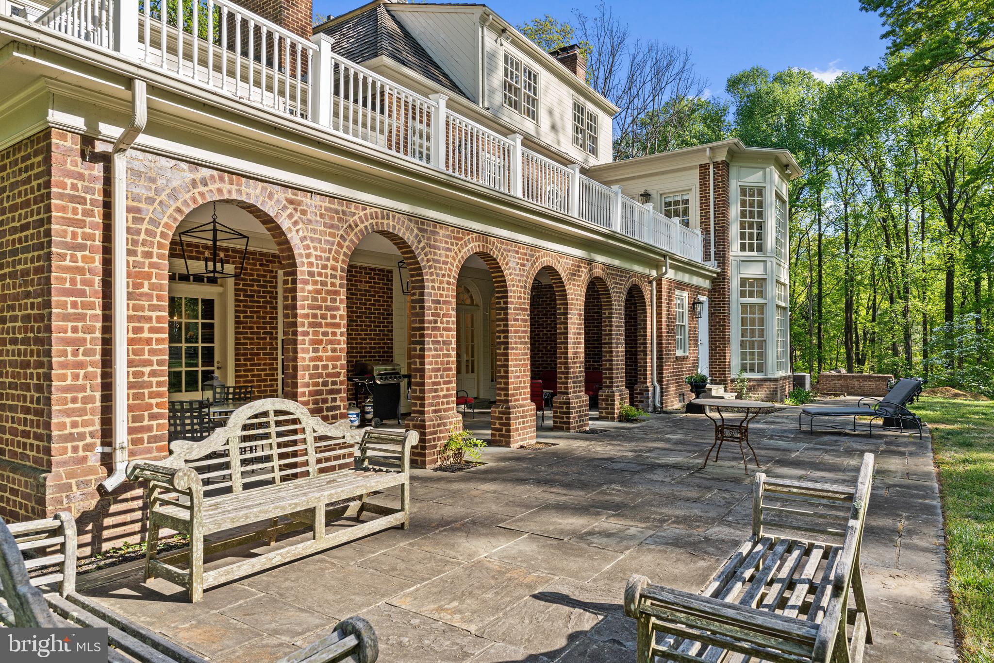 RIVE GAUCHE ESTATES - Residential