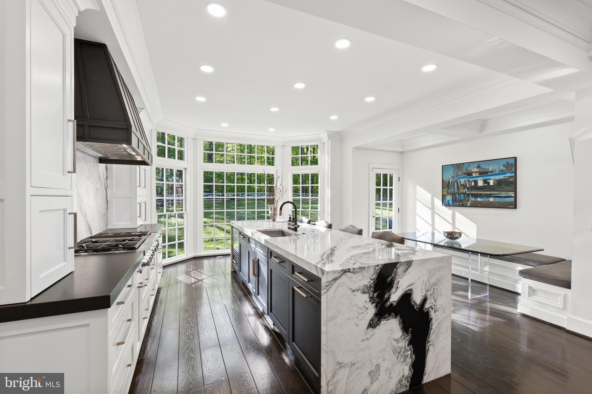 RIVE GAUCHE ESTATES - Residential