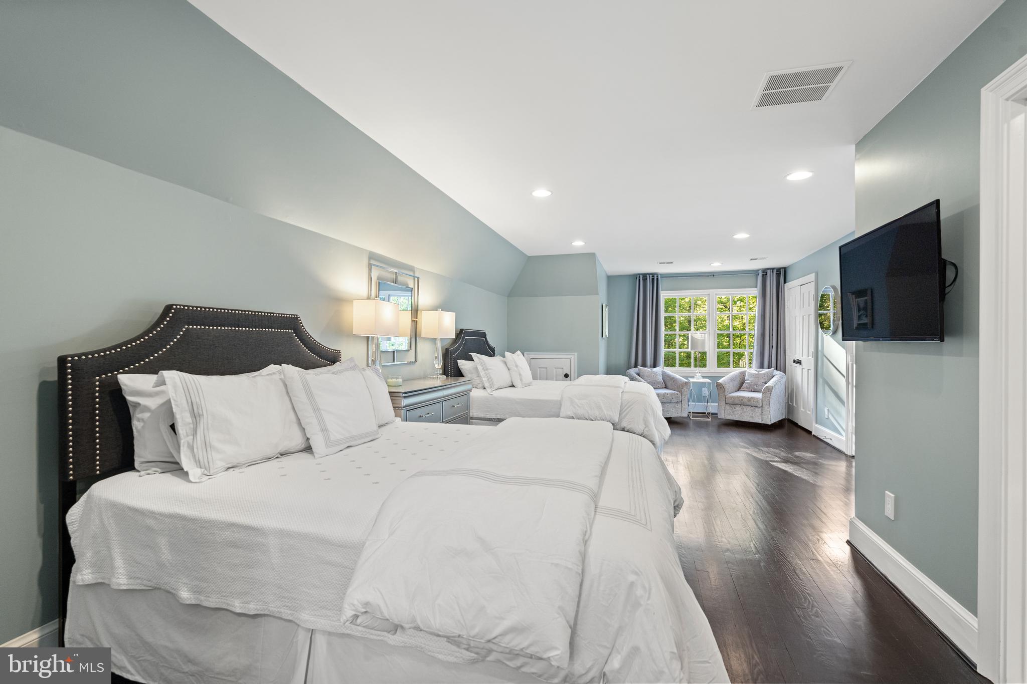 RIVE GAUCHE ESTATES - Residential