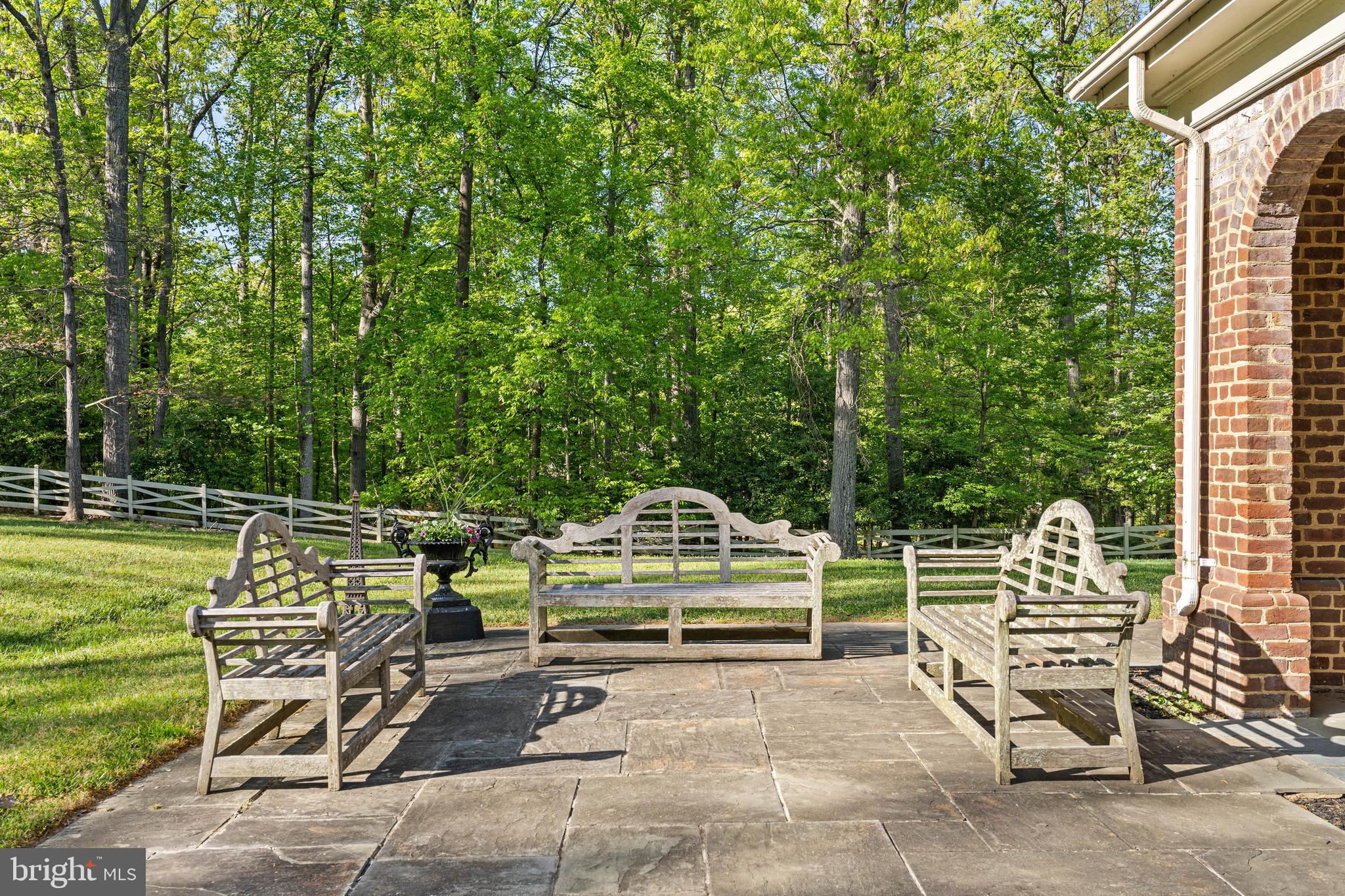 RIVE GAUCHE ESTATES - Residential