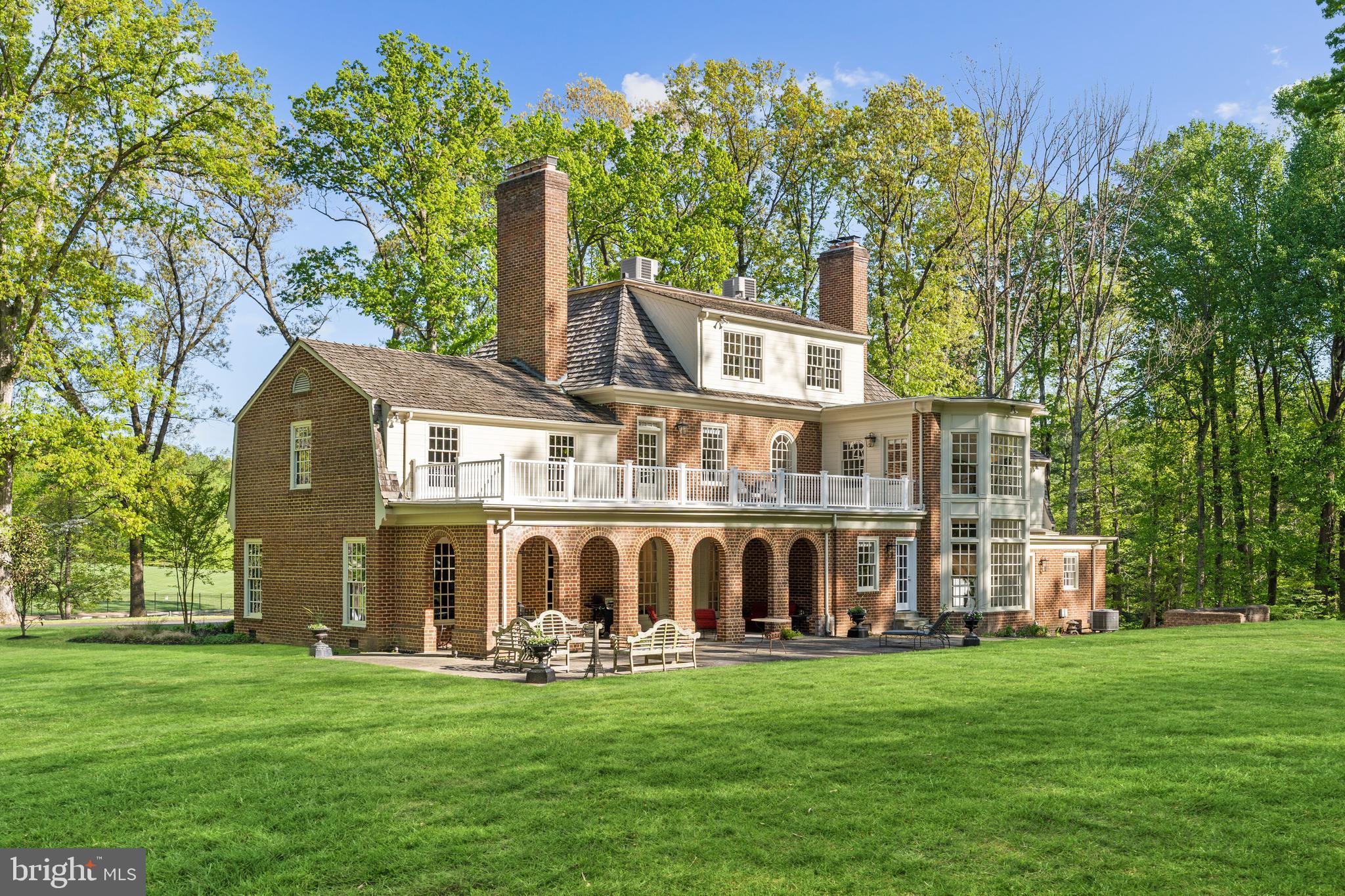 RIVE GAUCHE ESTATES - Residential