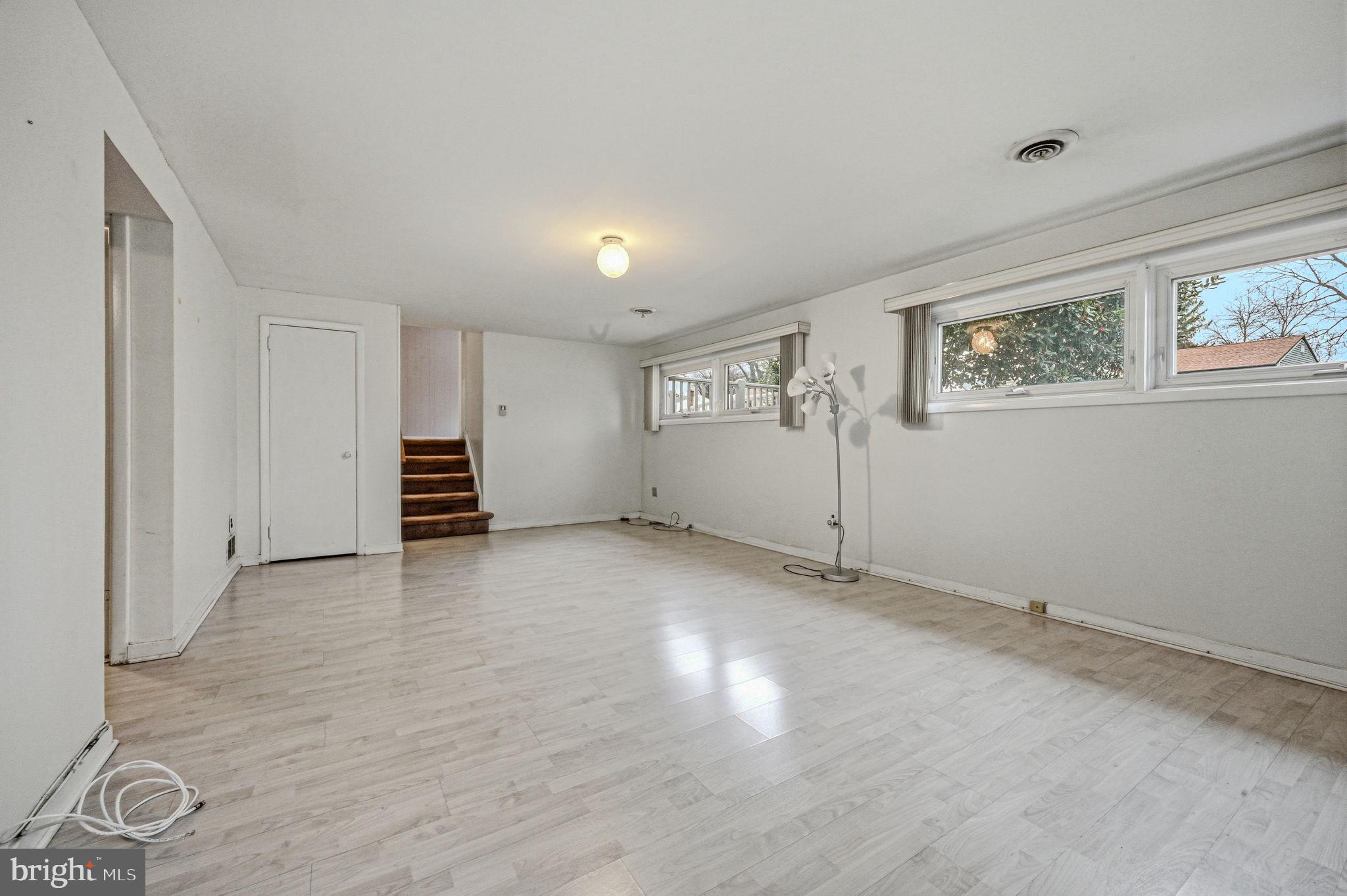 ASHBOURNE HILLS - Residential