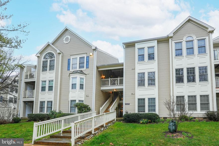 Welcome home! Nestled in a highly sought-after location, this impeccably updated 2 bedroom, 2 bathroom condo offers the perfect blend of convenience and comfort.

Step inside to discover a spacious and bright open-concept layout, accentuated by contemporary finishes and thoughtful design touches. The living area is bathed in natural light, creating an inviting atmosphere ideal for relaxation and entertaining alike.

The renovated kitchen is a chef's delight, boasting sleek countertops, stainless steel appliances, and ample storage space. Whether you're whipping up a quick meal or hosting a dinner party, this kitchen is sure to impress.

Retreat to the primary suite, where you'll find a peaceful sanctuary complete with a luxurious ensuite bath and plenty of closet space. The second bedroom is equally inviting, offering flexibility for guests, a home office, or a cozy den.  Outside, a private balcony provides the perfect spot to enjoy your morning coffee or soak in the sunset views.  

With its easy access to public transit and major roads as well as proximity to a variety of entertainment centers and dining options, this is a marvelous place to call home.