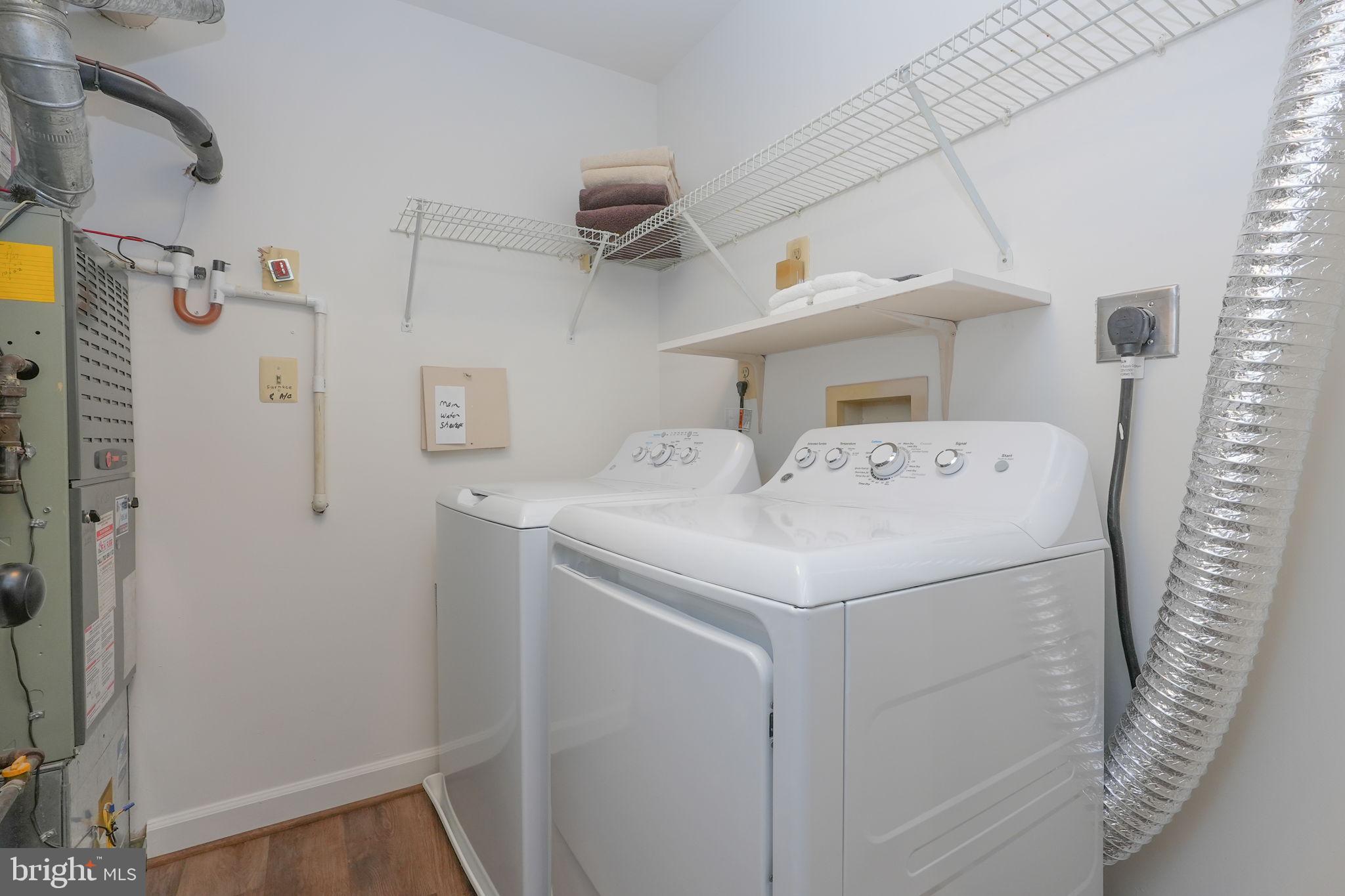 FAIRFIELD HOUSE - Residential