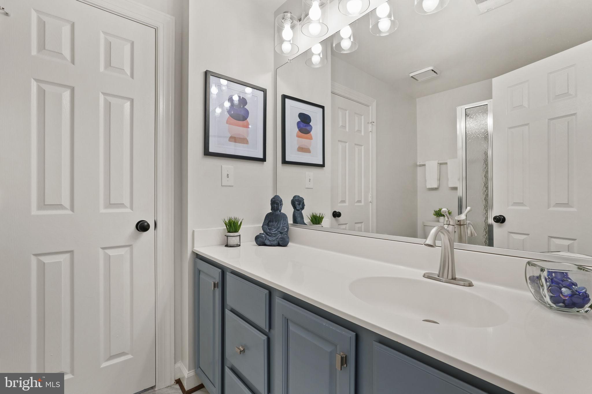 FAIRFIELD HOUSE - Residential