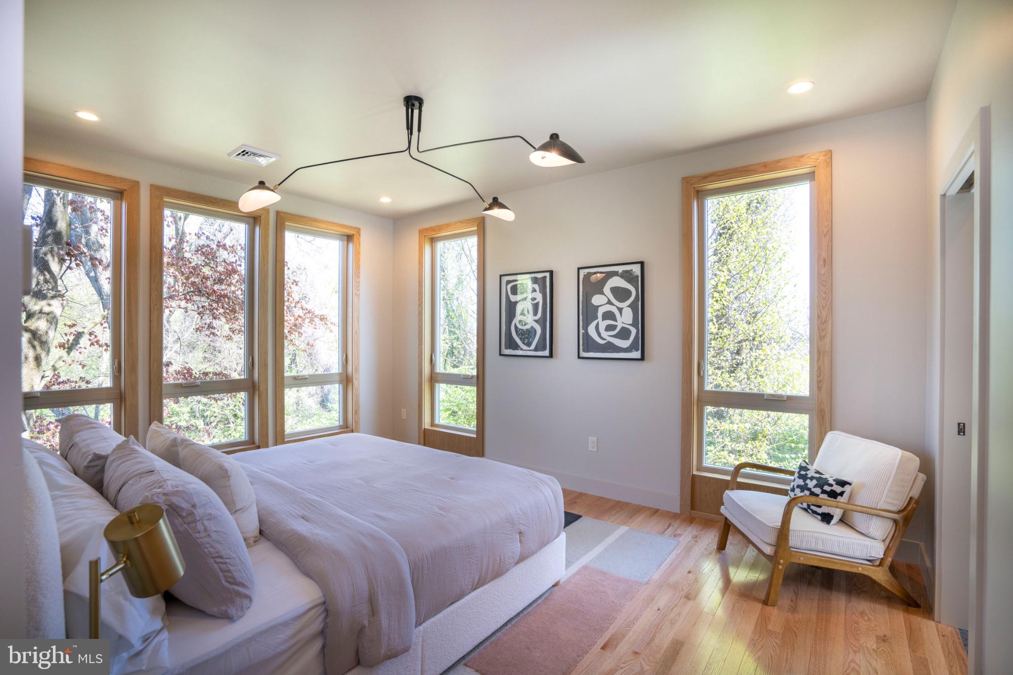 COLLEGE HEIGHTS - Residential