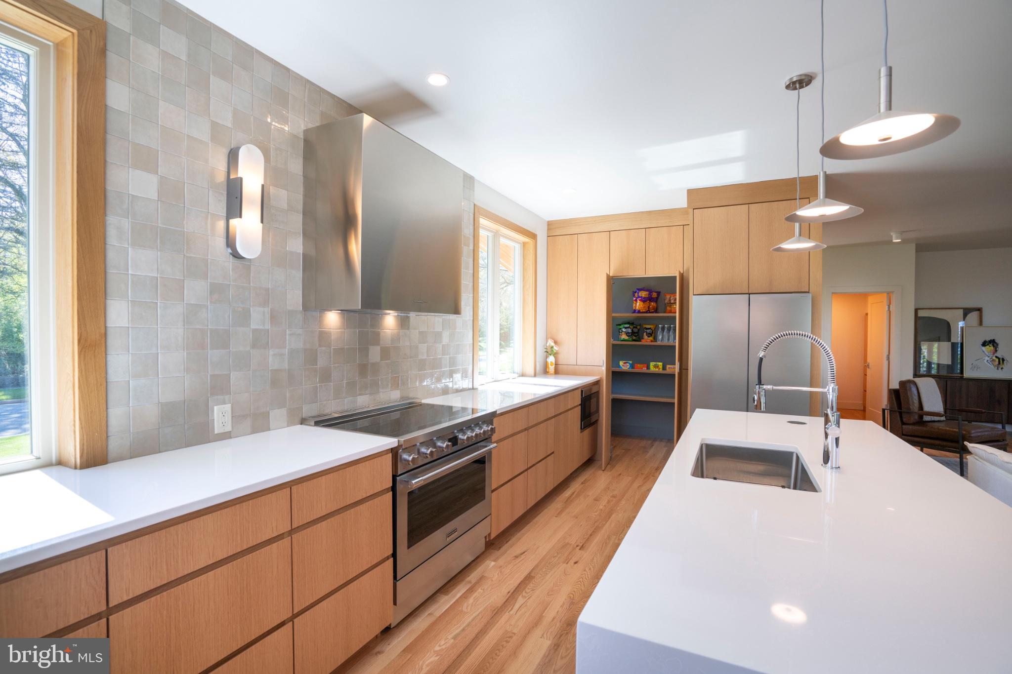 COLLEGE HEIGHTS - Residential