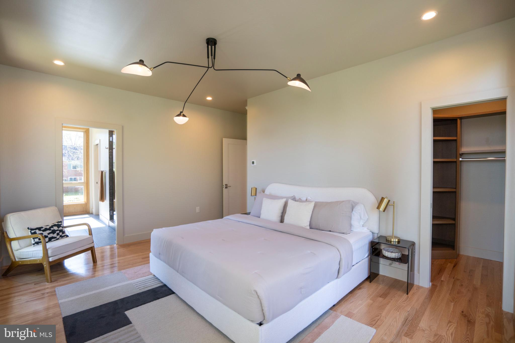 COLLEGE HEIGHTS - Residential