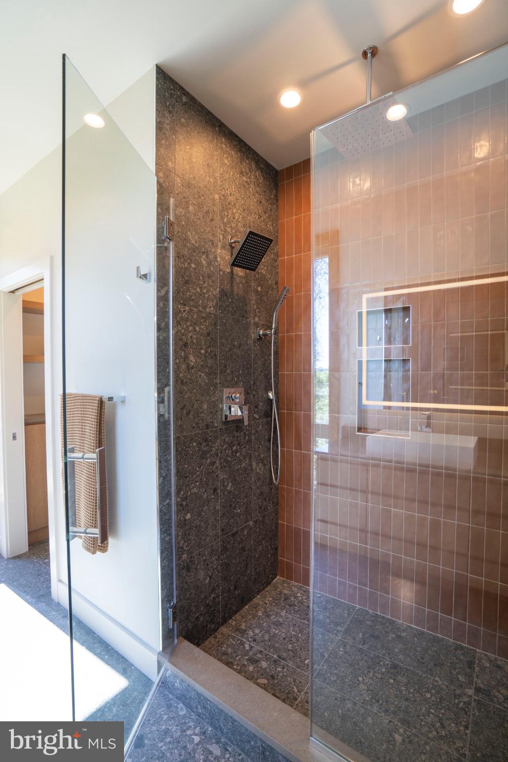 COLLEGE HEIGHTS - Residential