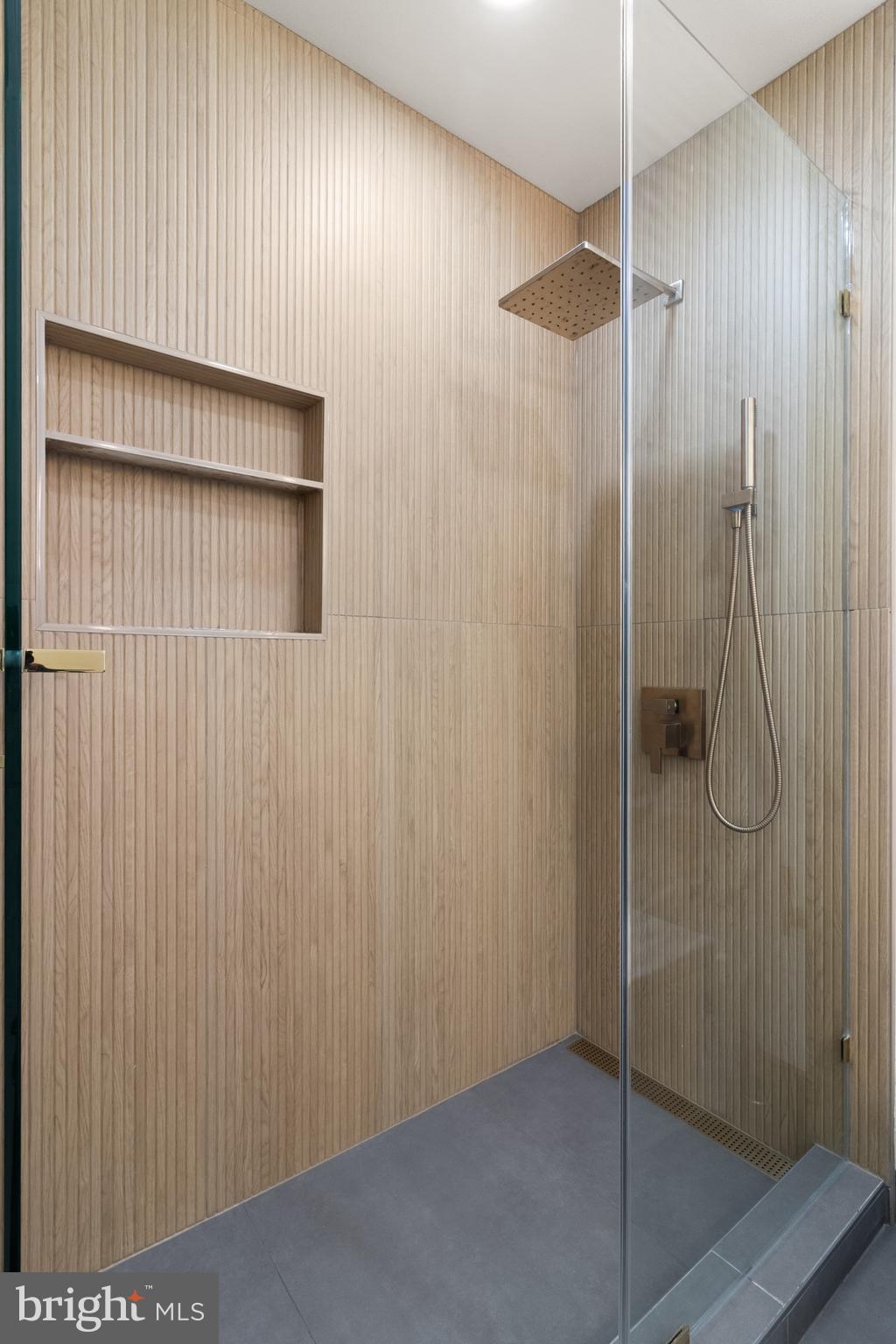 SPRINGFIELD OAKS - Residential