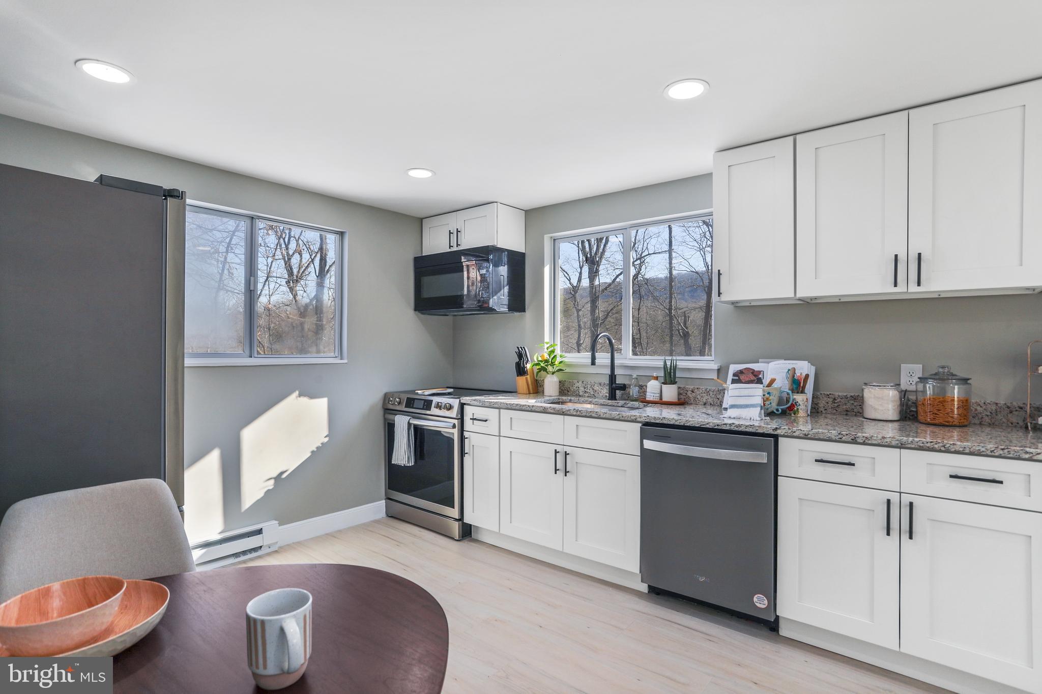 GLENWOOD FOREST WEST - Residential