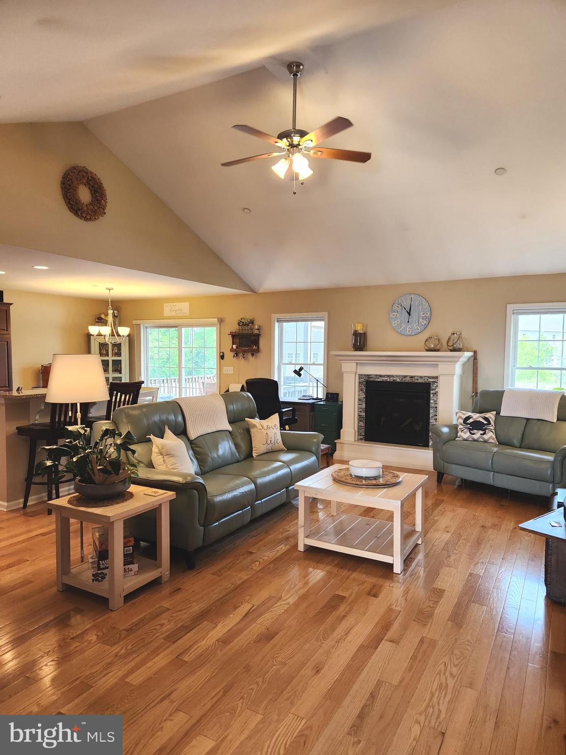 AUSTIN ACRES - Residential