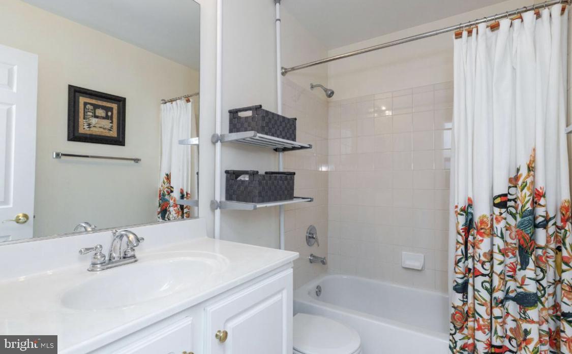 HAHN PROPERTY - Residential Lease