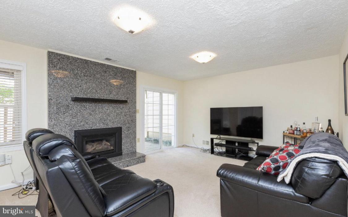 HAHN PROPERTY - Residential Lease