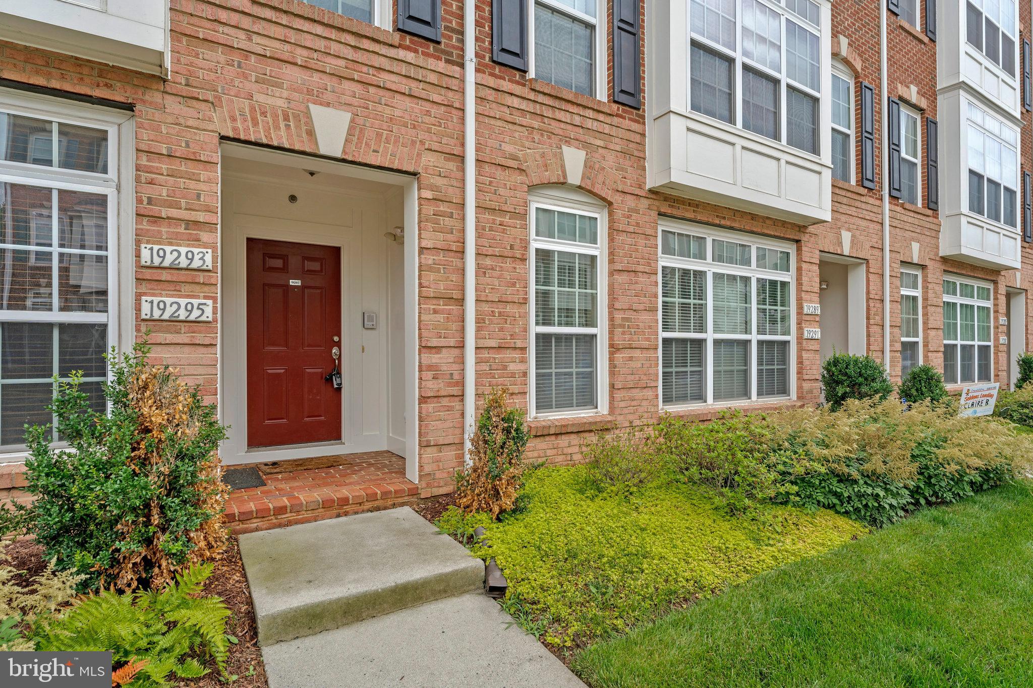 19293 HARLOW SQUARE
