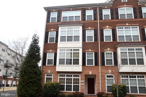 19293 HARLOW SQUARE 0 LEESBURG VA 20176