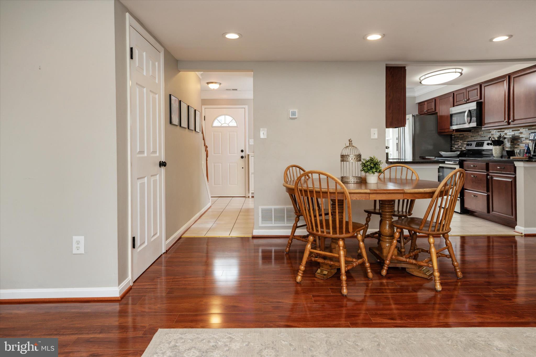 CROFTON SQUARE - Residential